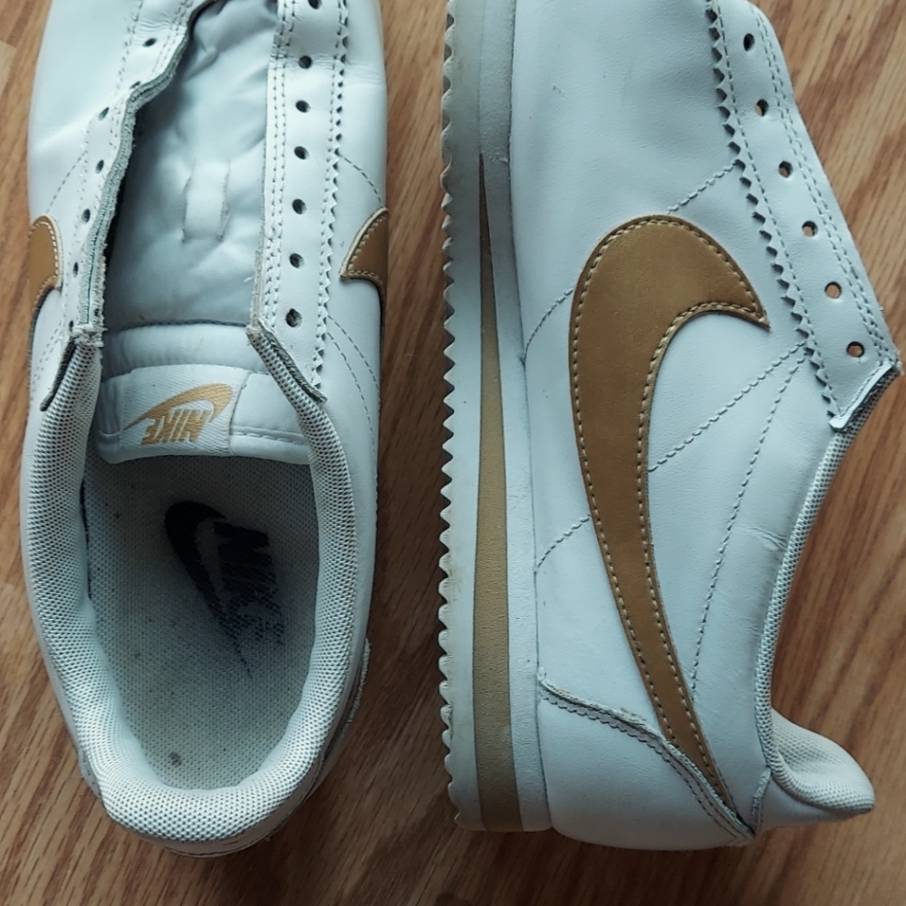 Nike Cortez women size 8.5